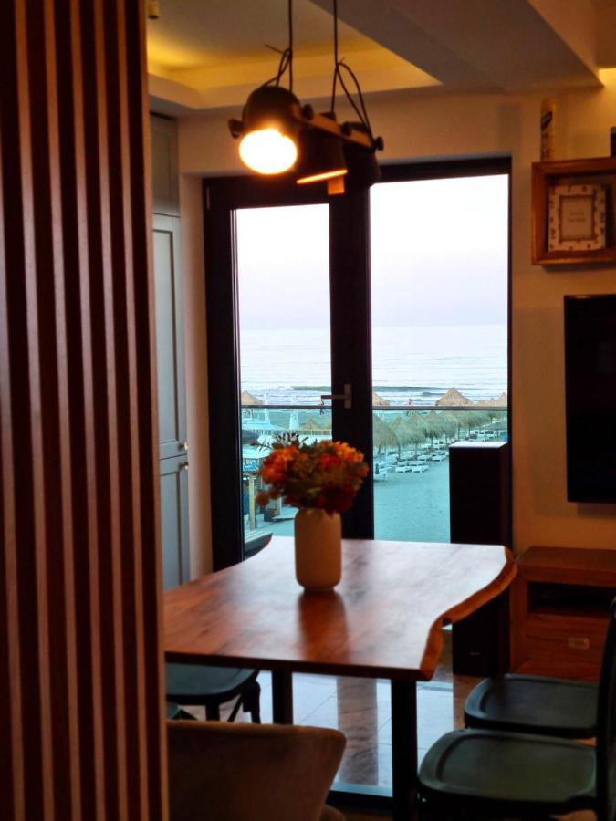 Appartamento Royal Sea View Design Promenada 3 Năvodari Esterno foto